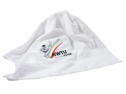 Duschtuch Mit Bestickung NWTU -Kampfsport Verkauf kwon duschtuch mit bestickung nwtu 825013000 2 1280x1280