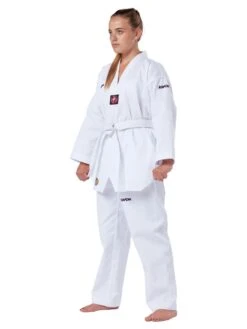 TKD-Anzug Victory, Weiß Mit Weißem Revers -Kampfsport Verkauf kwon tkd anzug victory weiss mit weissem revers 1013160 3 1280x1280