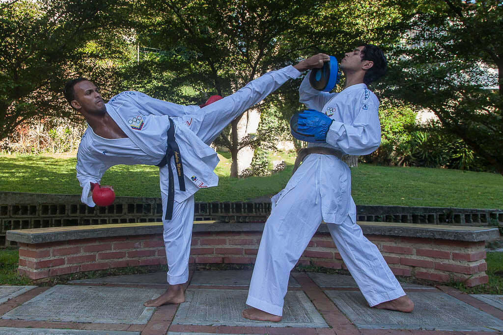 Kampfsport Verkauf -Kampfsport Verkauf andres madera campeon arawaza tokyo 2020 olimpiadas campeon panamericano uniformes karateguis equipo entrenamiento